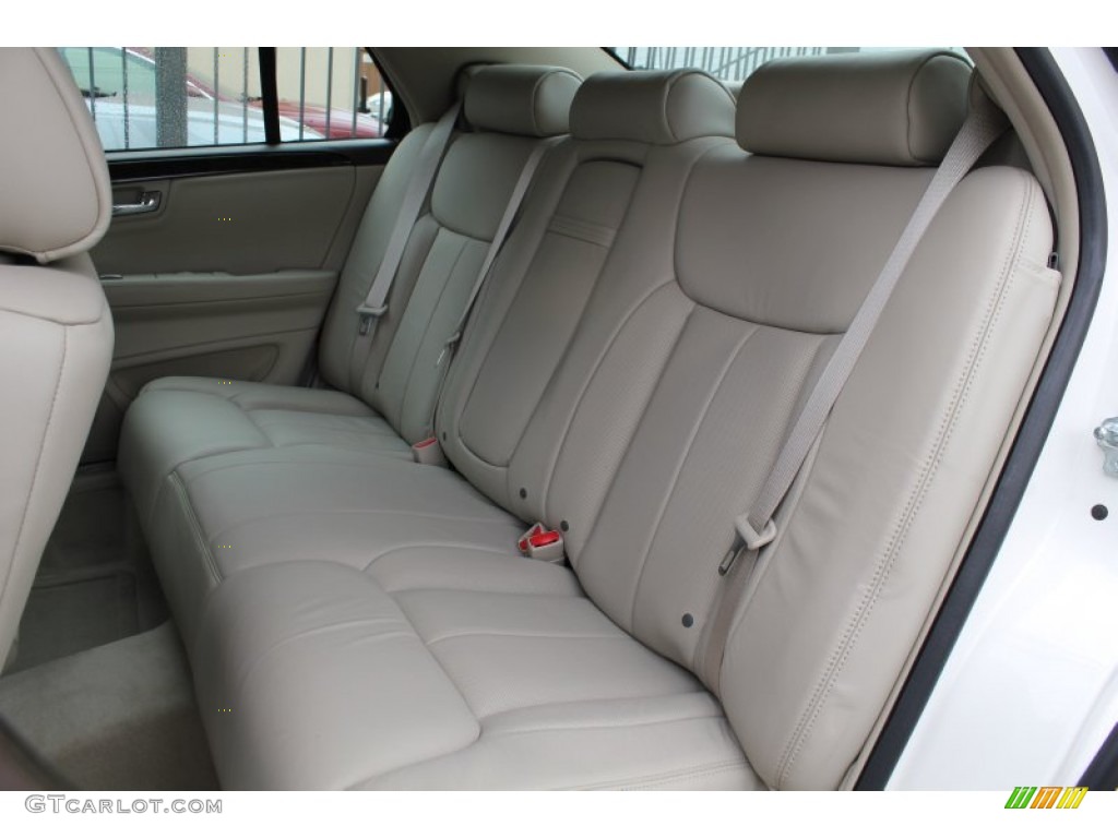Shale/Cocoa Accents Interior 2011 Cadillac DTS Luxury Photo #77446512