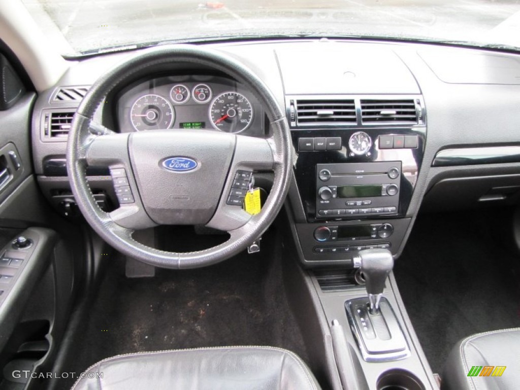 2006 Ford Fusion SEL V6 Charcoal Black Dashboard Photo #77447412