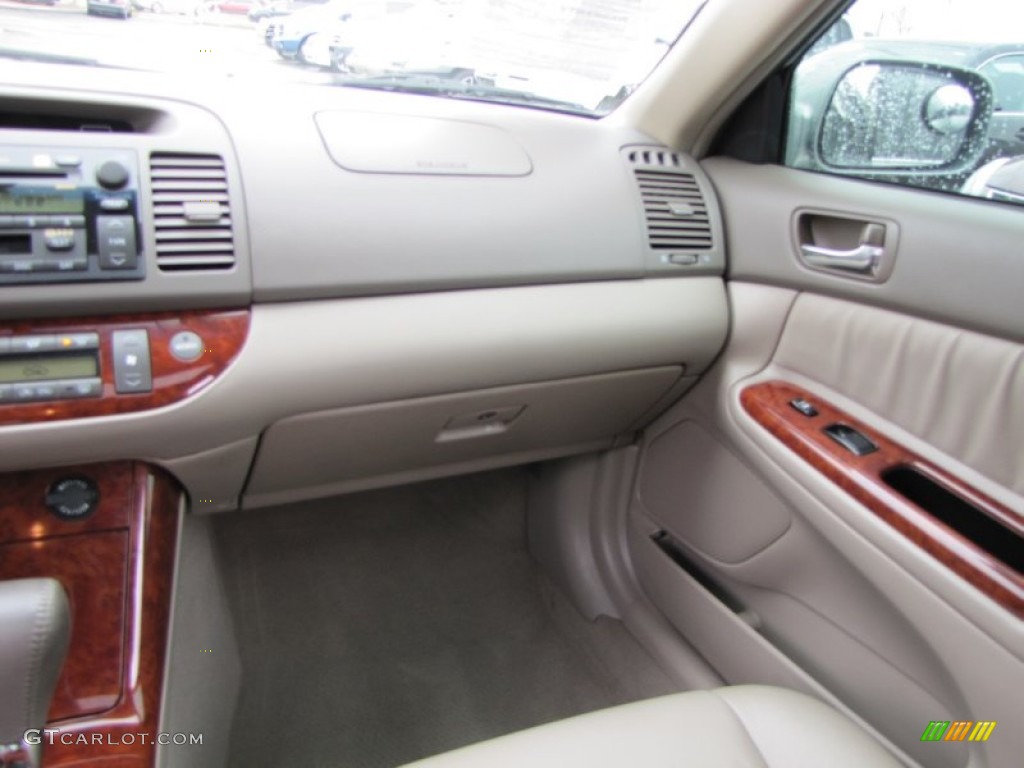 2005 Camry XLE V6 - Mineral Green Opalescent / Taupe photo #14