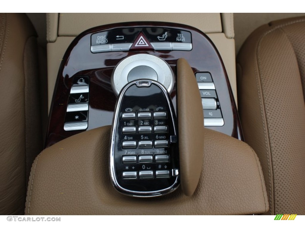 2009 Mercedes-Benz S 550 4Matic Sedan Controls Photo #77448987