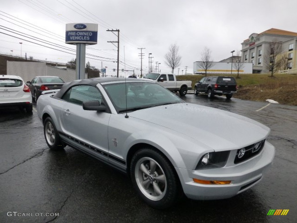 2006 Mustang V6 Premium Convertible - Satin Silver Metallic / Dark Charcoal photo #1