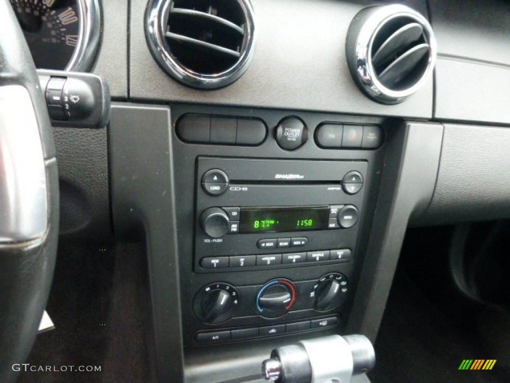 2006 Mustang V6 Premium Convertible - Satin Silver Metallic / Dark Charcoal photo #13