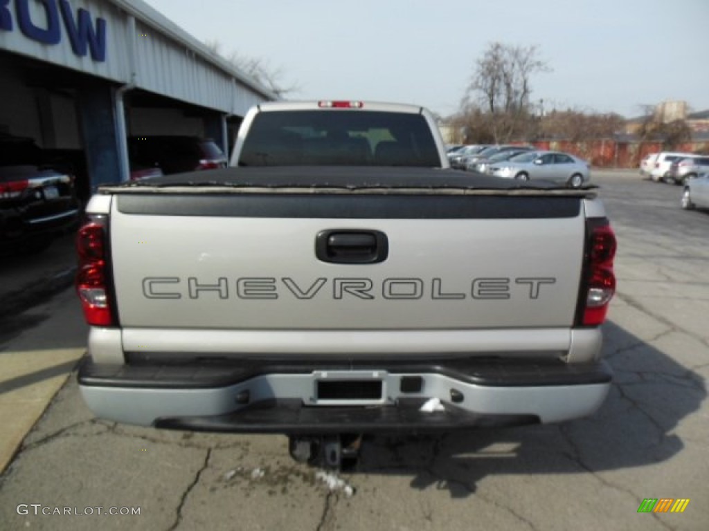 2006 Silverado 1500 Work Truck Extended Cab 4x4 - Silver Birch Metallic / Dark Charcoal photo #7