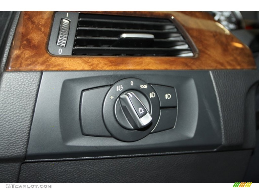 2009 BMW 3 Series 328i Sedan Controls Photo #77453568