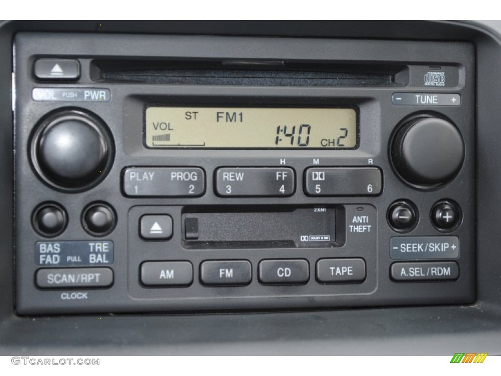 2003 Honda CR-V LX Audio System Photo #77455502