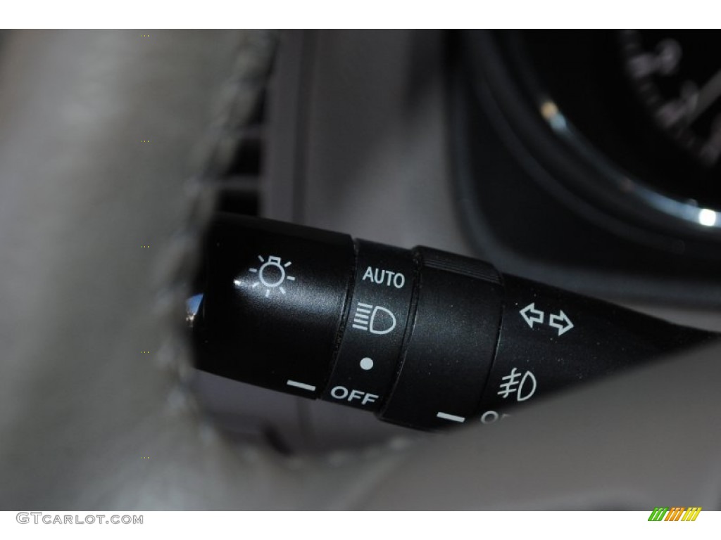 2007 Lexus RX 350 Controls Photo #77456286