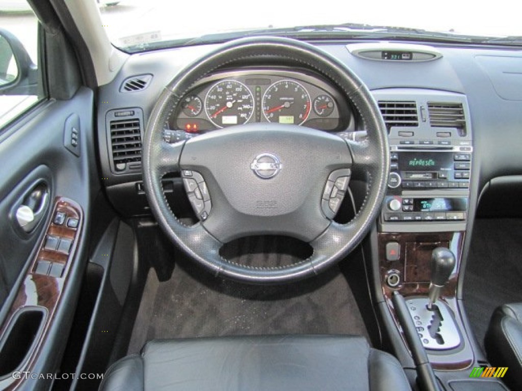 2002 Nissan Maxima GLE Dashboard Photos