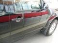 Super Black - Frontier SE V6 King Cab 4x4 Photo No. 7