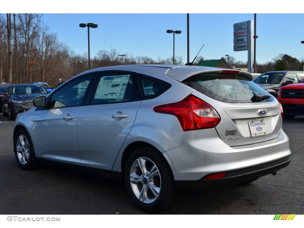 2013 Focus SE Hatchback - Ingot Silver / Medium Light Stone photo #40