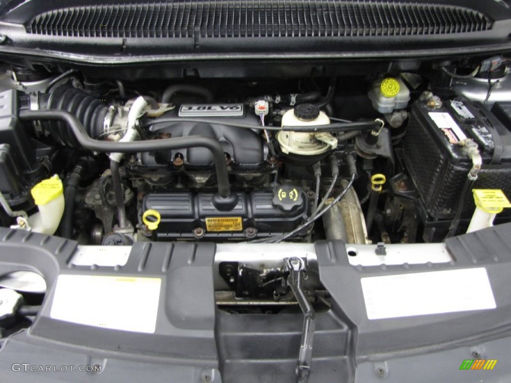 2005 Chrysler Town & Country Touring Engine Photos