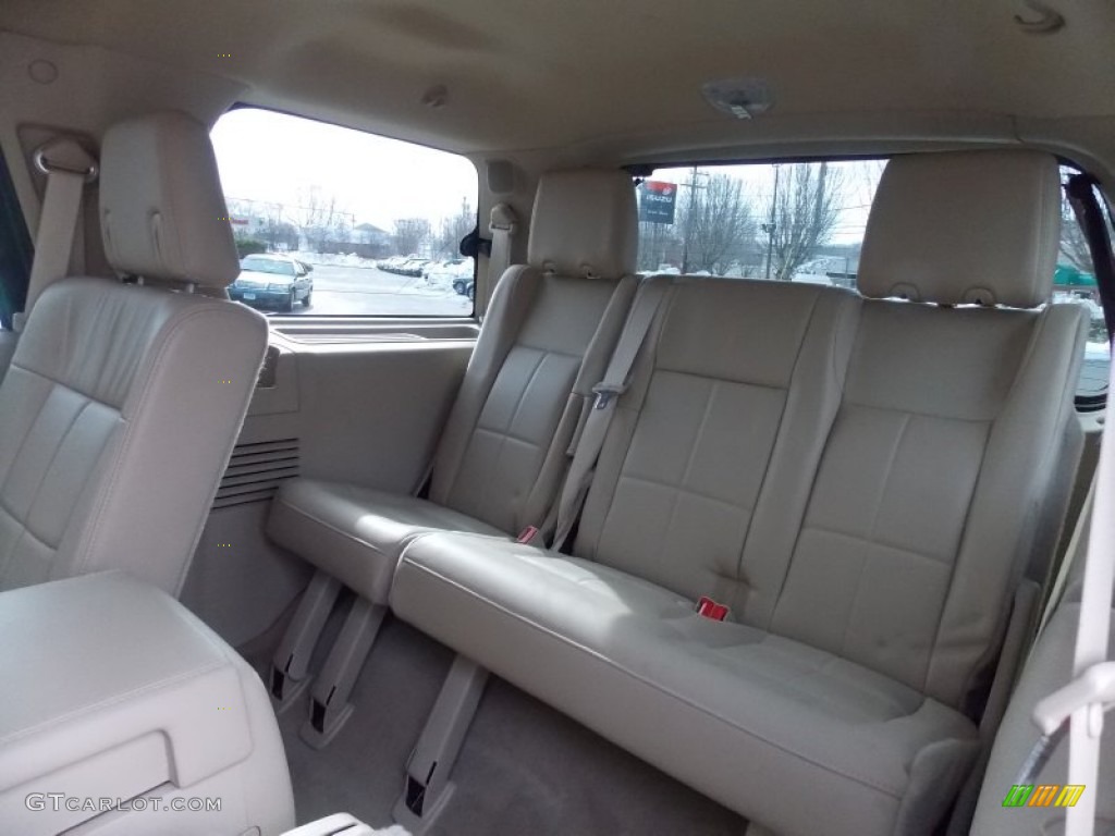 2010 Lincoln Navigator 4x4 Rear Seat Photo #77462034