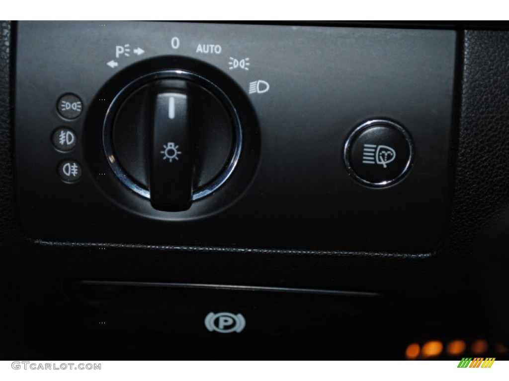 2007 Mercedes-Benz ML 63 AMG 4Matic Controls Photo #77465520