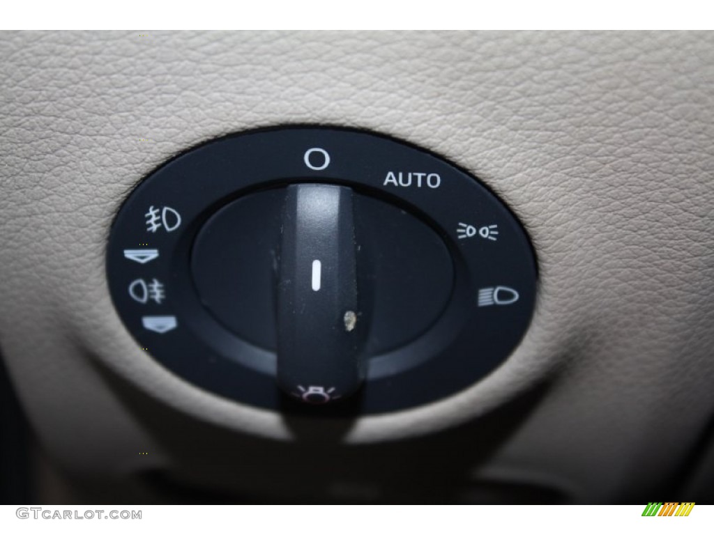 2008 Audi Q7 4.2 Premium quattro Controls Photos