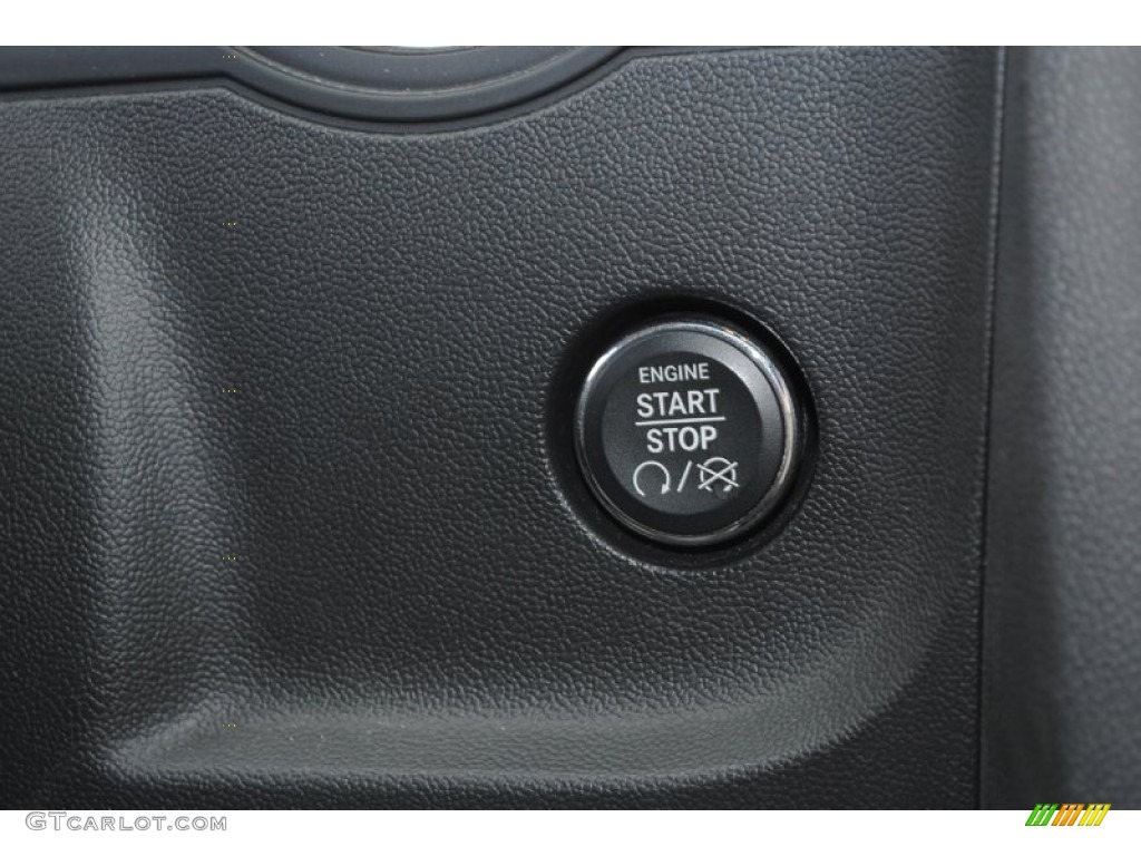 2010 Challenger SRT8 Furious Fuchsia Edition - Furious Fuchsia / Pearl White Leather photo #23