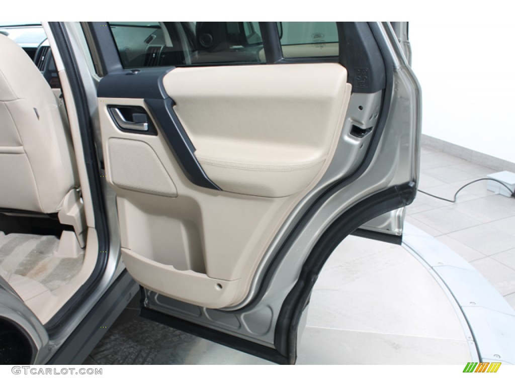 2011 Land Rover LR2 HSE Almond Door Panel Photo #77468874