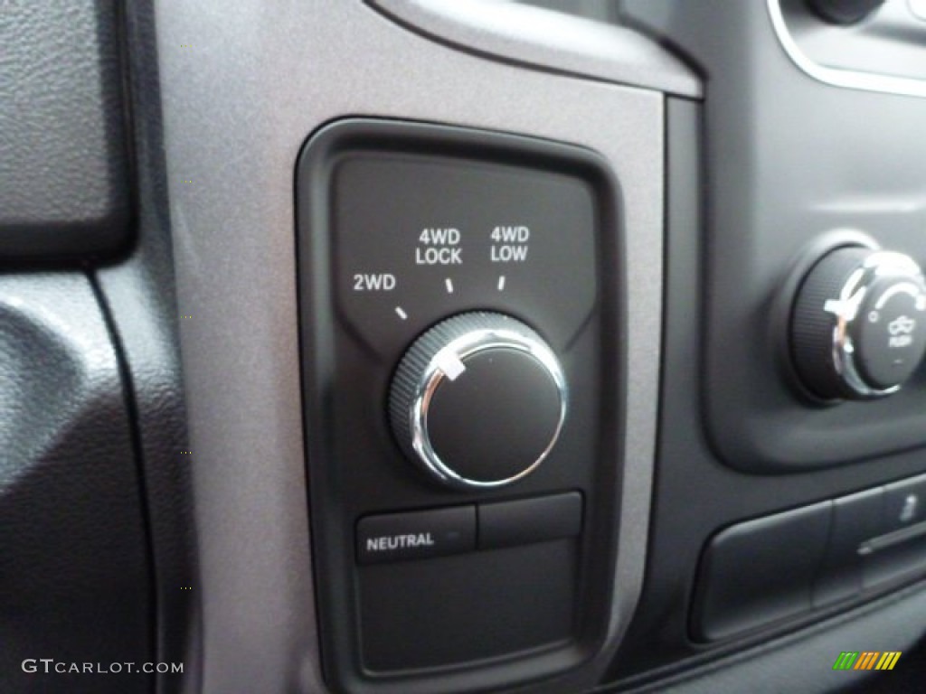 2013 Ram 1500 Express Regular Cab 4x4 Controls Photo #77469462