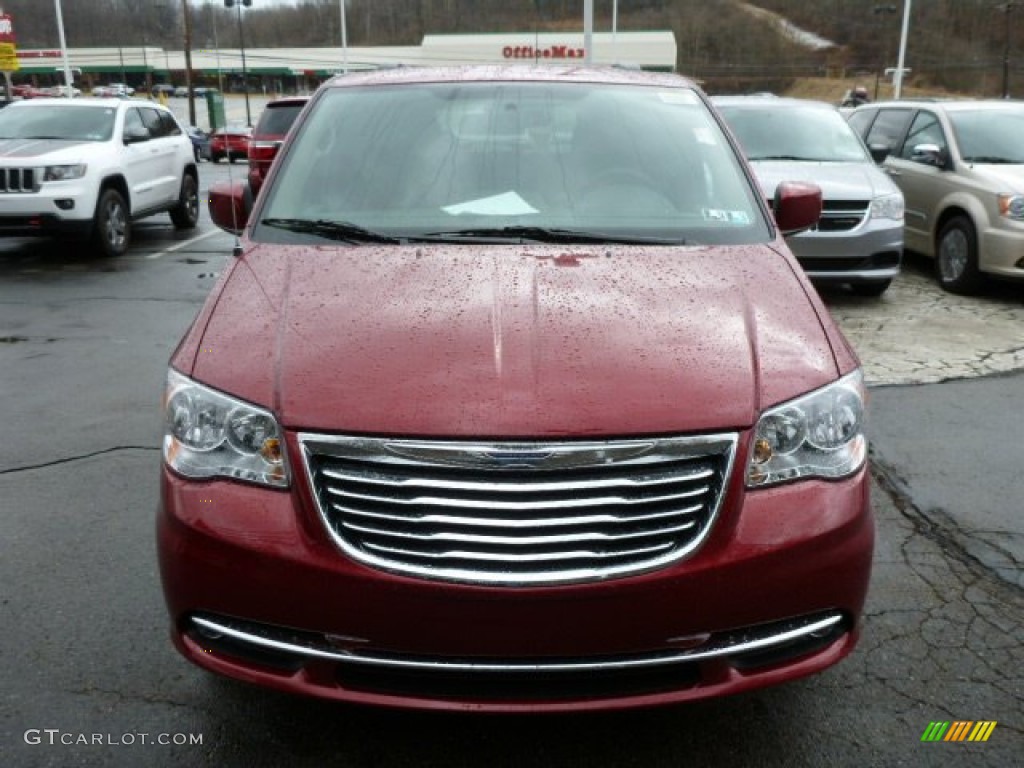 2013 Town & Country Touring - Deep Cherry Red Crystal Pearl / Dark Frost Beige/Medium Frost Beige photo #10