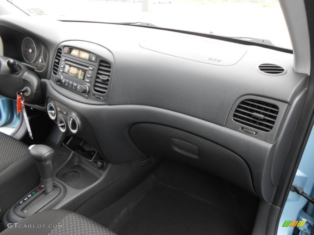 2007 Hyundai Accent GS Coupe Black Dashboard Photo #77470481