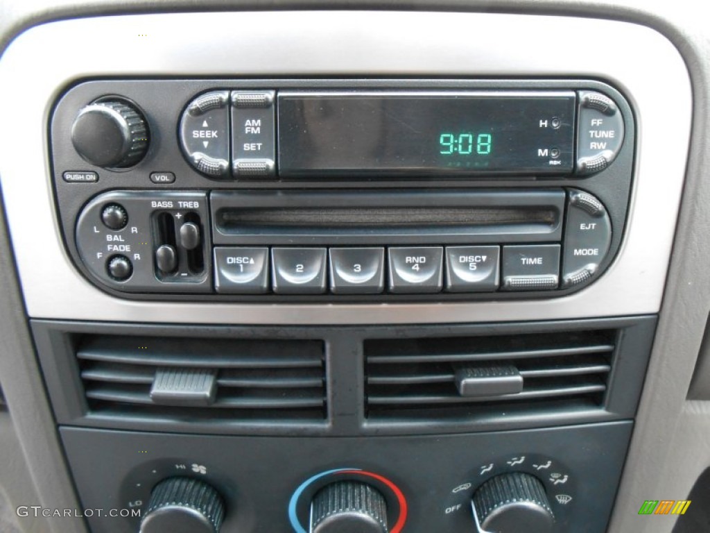 2003 Jeep Grand Cherokee Laredo Audio System Photo #77471520