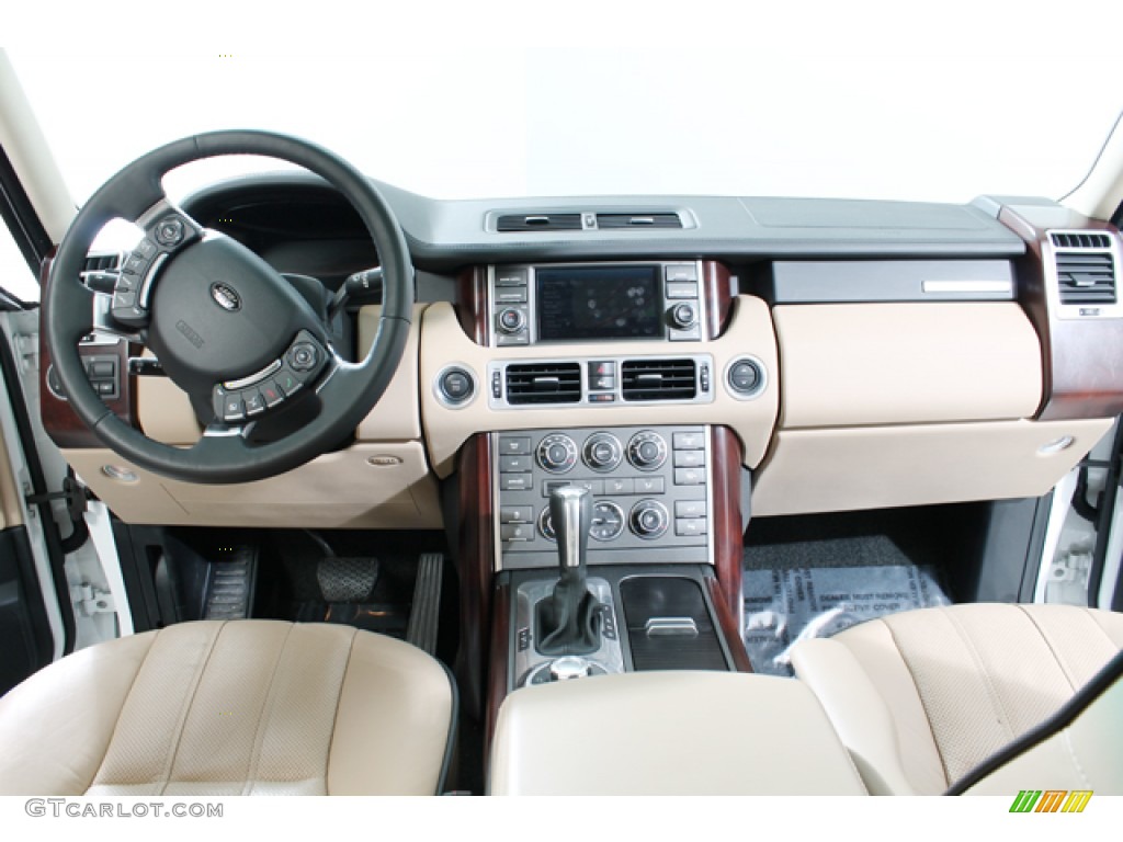 2011 Land Rover Range Rover HSE Tan/Jet Dashboard Photo #77471601