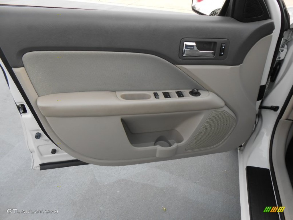 2011 Fusion SE V6 - White Platinum Tri-Coat / Medium Light Stone photo #35