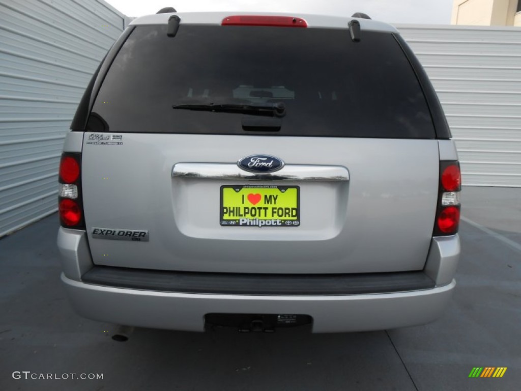 2010 Explorer XLT - Brilliant Silver Metallic / Black photo #5