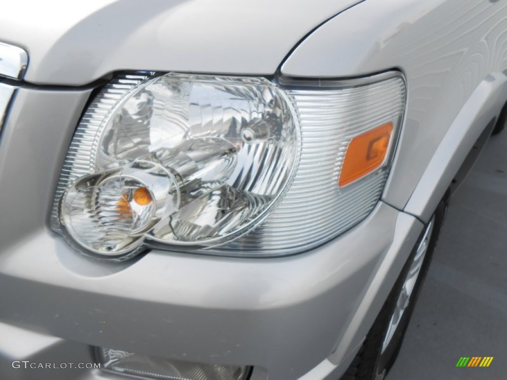 2010 Explorer XLT - Brilliant Silver Metallic / Black photo #9