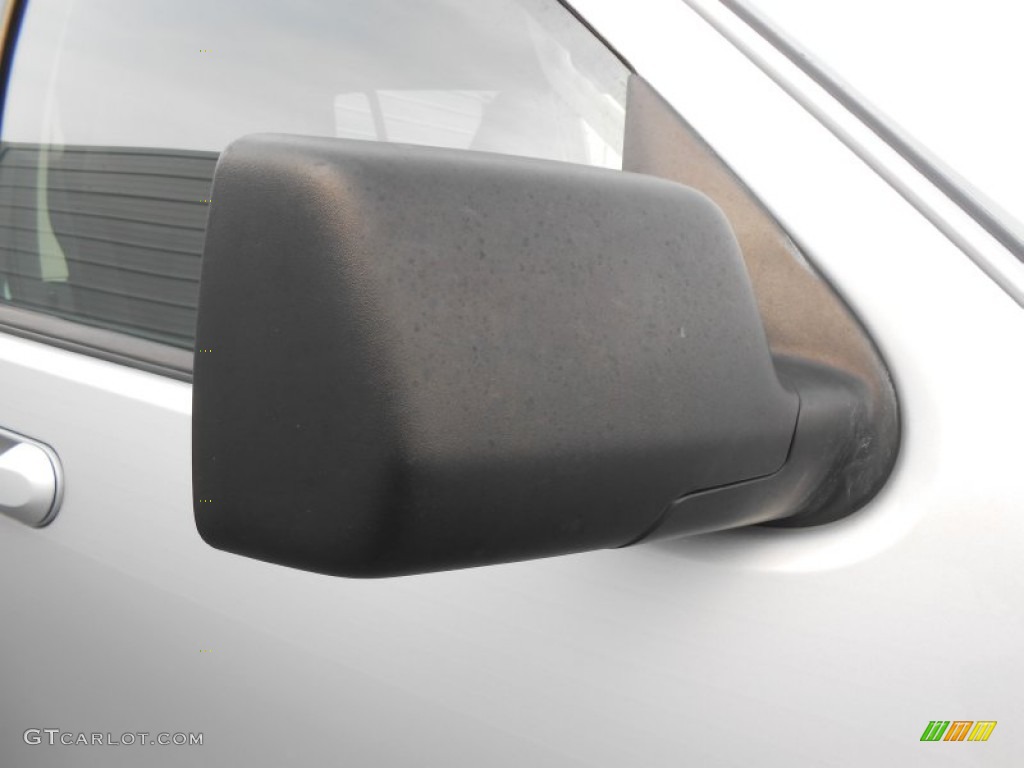 2010 Explorer XLT - Brilliant Silver Metallic / Black photo #15