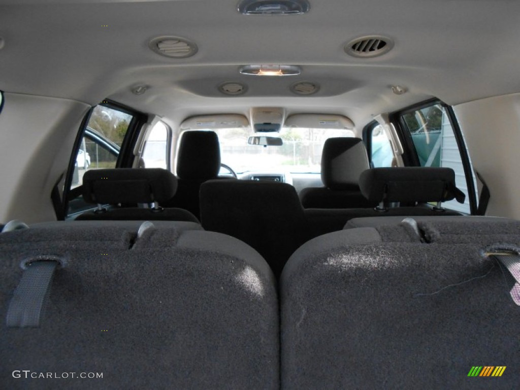 2010 Explorer XLT - Brilliant Silver Metallic / Black photo #26