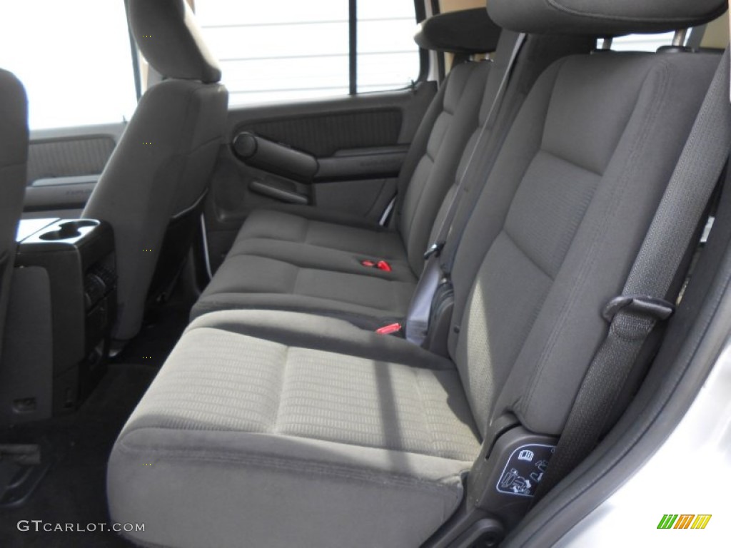 2010 Explorer XLT - Brilliant Silver Metallic / Black photo #29