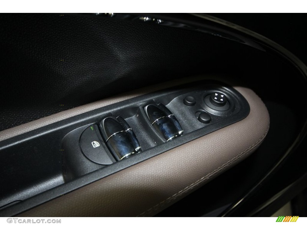 2013 Mini Cooper S Countryman Controls Photo #77475909