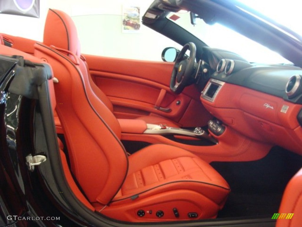 Rosso Interior 2010 Ferrari California Standard California Model Photo #77479404