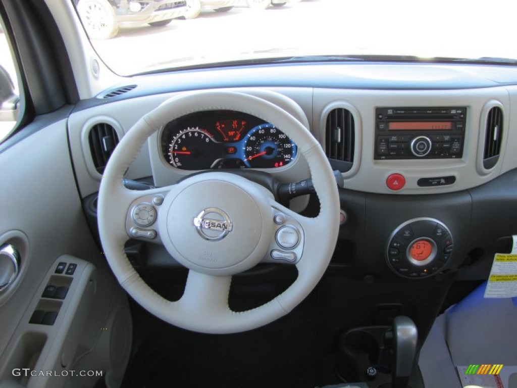 2013 Nissan Cube 1.8 SL Light Gray Dashboard Photo #77479553
