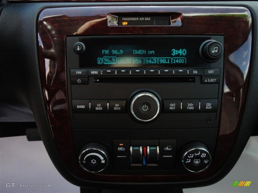 2006 Chevrolet Impala LT Controls Photo #77480018