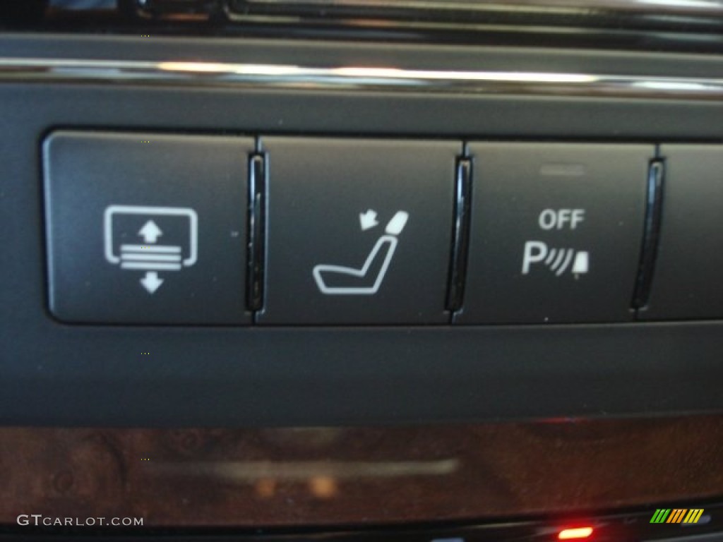 2010 E 350 Sedan - Arctic White / Natural Beige photo #26