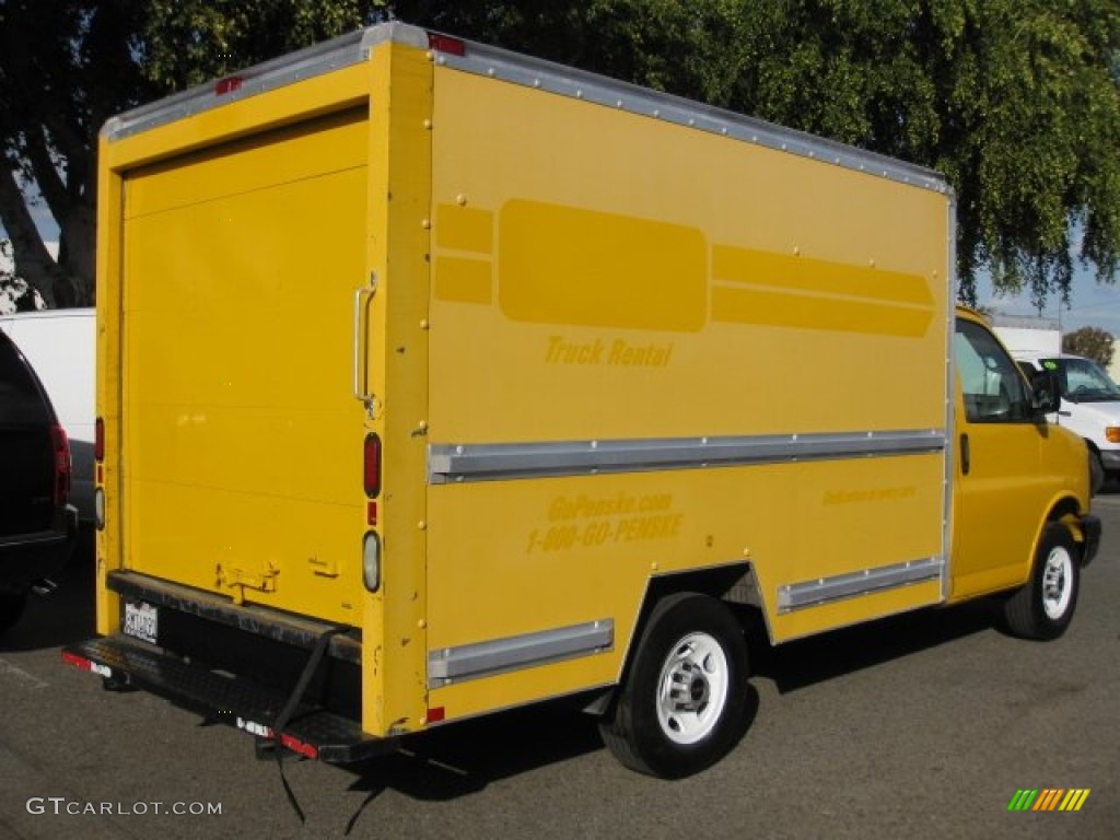 2007 Savana Cutaway 3500 Commercial Cargo Van - Yellow / Medium Pewter photo #6