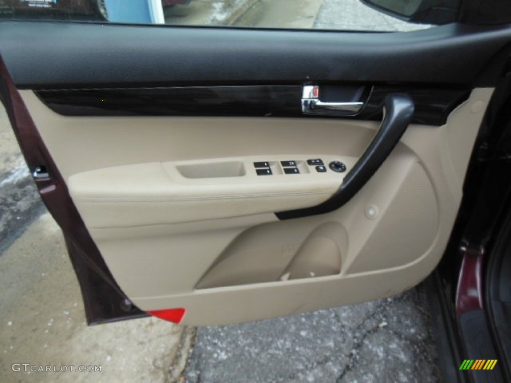 2013 Kia Sorento LX V6 AWD Beige Door Panel Photo #77484566