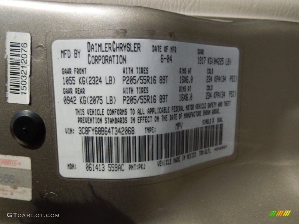 2004 PT Cruiser Limited - Light Almond Pearl Metallic / Taupe/Pearl Beige photo #7