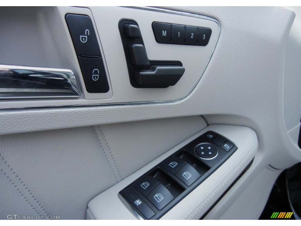 2010 Mercedes-Benz E 350 Sedan Controls Photo #77485061