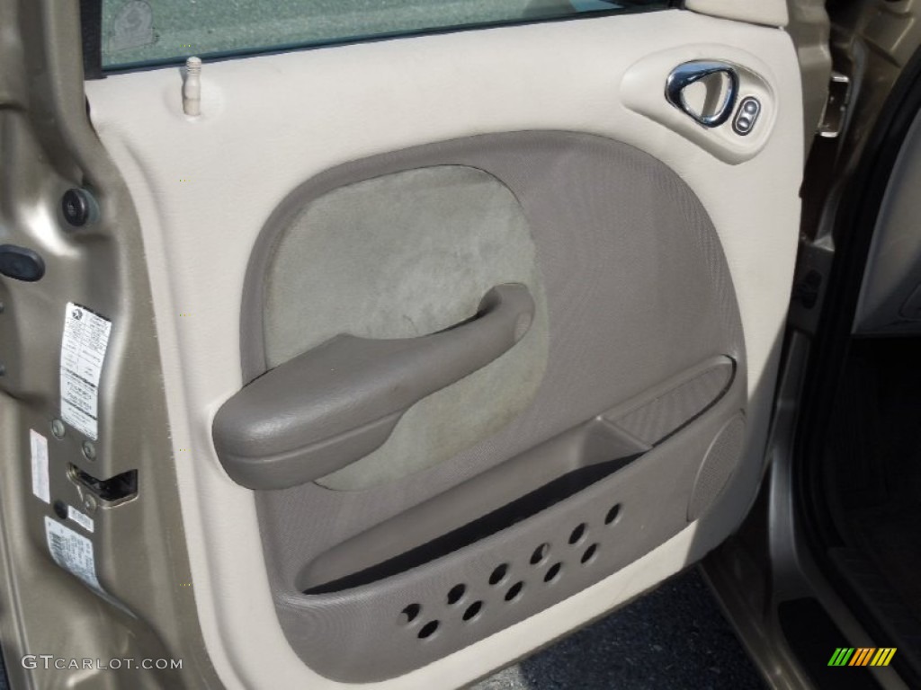 2004 PT Cruiser Limited - Light Almond Pearl Metallic / Taupe/Pearl Beige photo #12