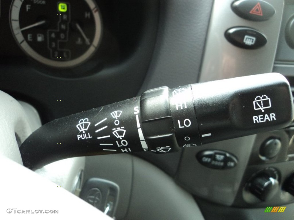 2009 Toyota Sienna CE Controls Photo #77485676
