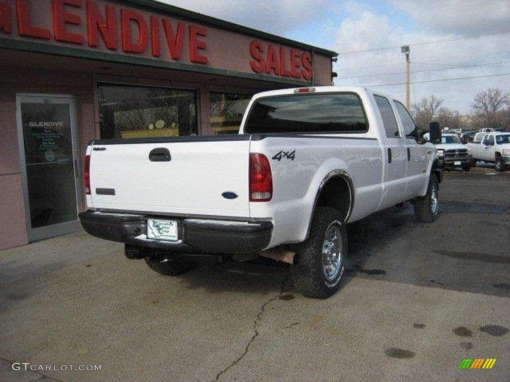 2005 F350 Super Duty XL Crew Cab 4x4 - Oxford White / Medium Flint photo #3