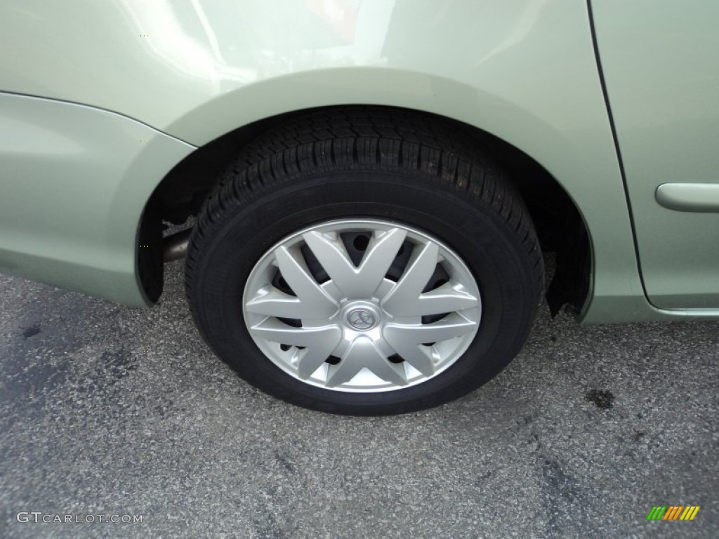 2009 Toyota Sienna CE Wheel Photos