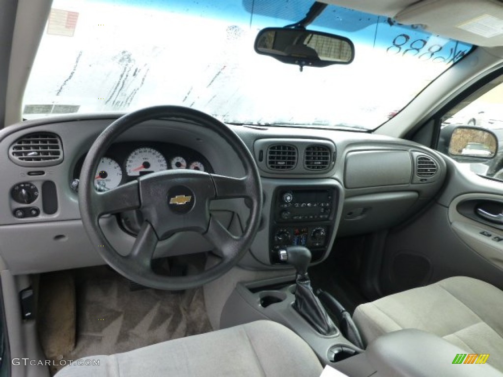 2005 TrailBlazer LS 4x4 - Emerald Jewel Green Metallic / Light Gray photo #10