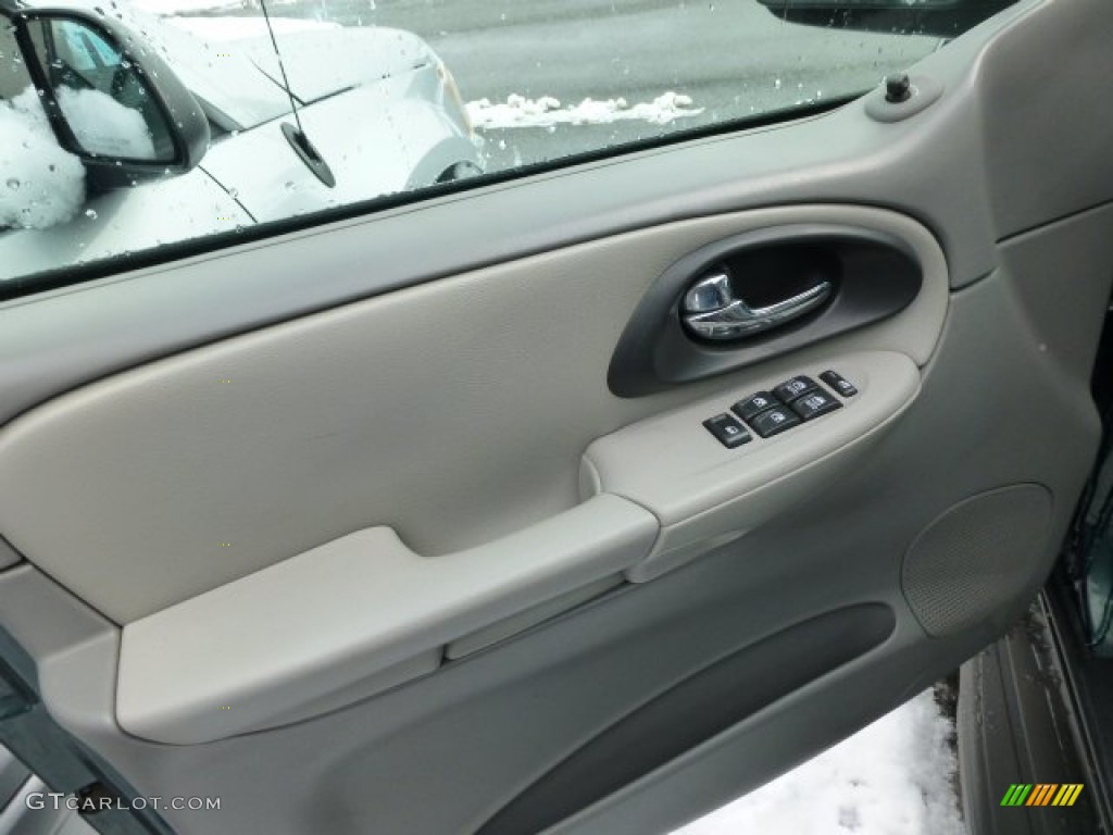 2005 TrailBlazer LS 4x4 - Emerald Jewel Green Metallic / Light Gray photo #11