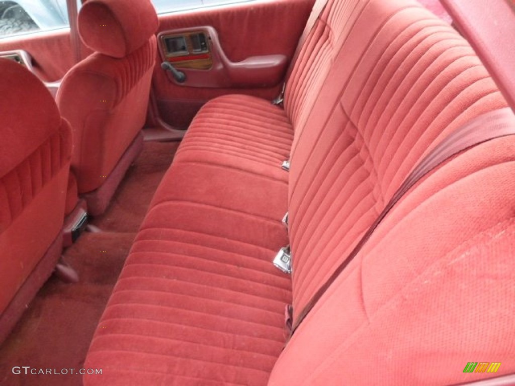 1990 Pontiac Bonneville LE Rear Seat Photos