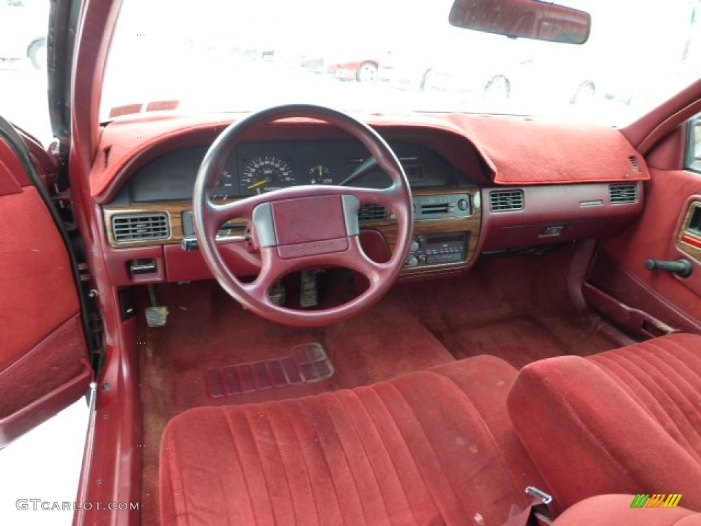 Red Interior 1990 Pontiac Bonneville LE Photo #77487731