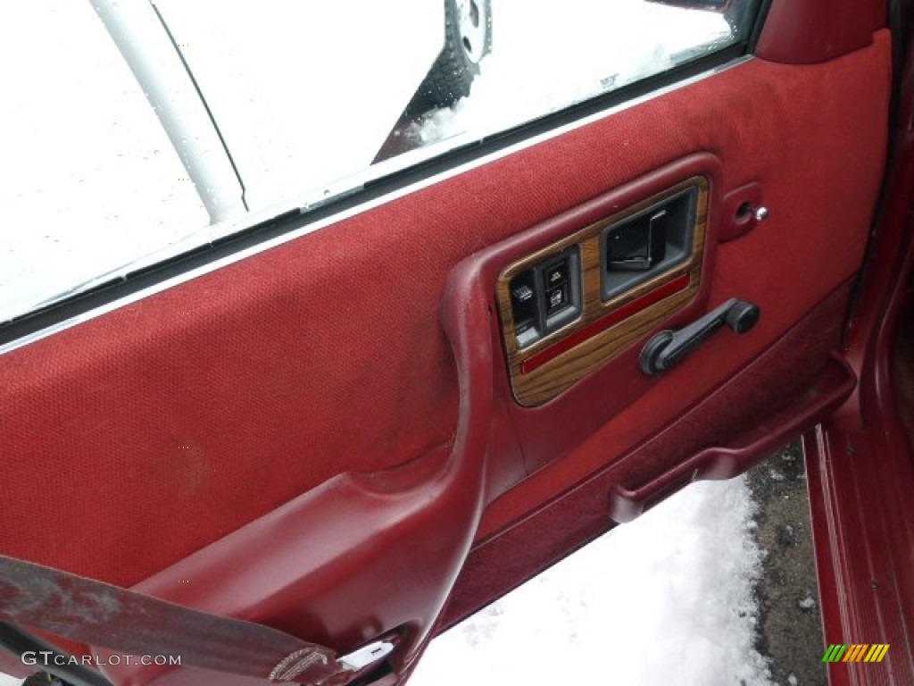 1990 Pontiac Bonneville LE Door Panel Photos