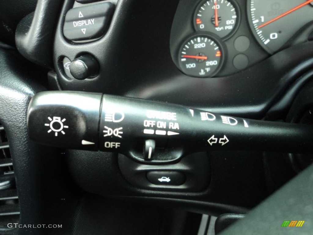2004 Chevrolet Corvette Convertible Controls Photo #77487775
