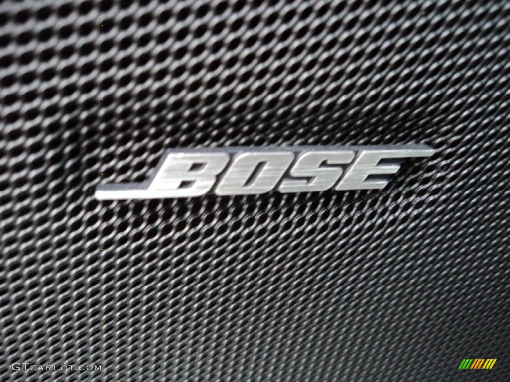 2004 Chevrolet Corvette Convertible Audio System Photo #77488004